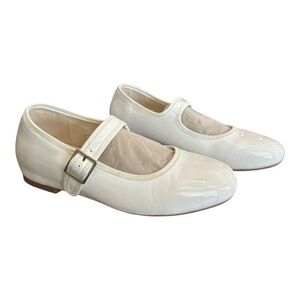 Cestfini White Patent Mary Jane Shoes – Size 8 – New With Box